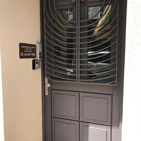 Des 2 Tetes Apartment *